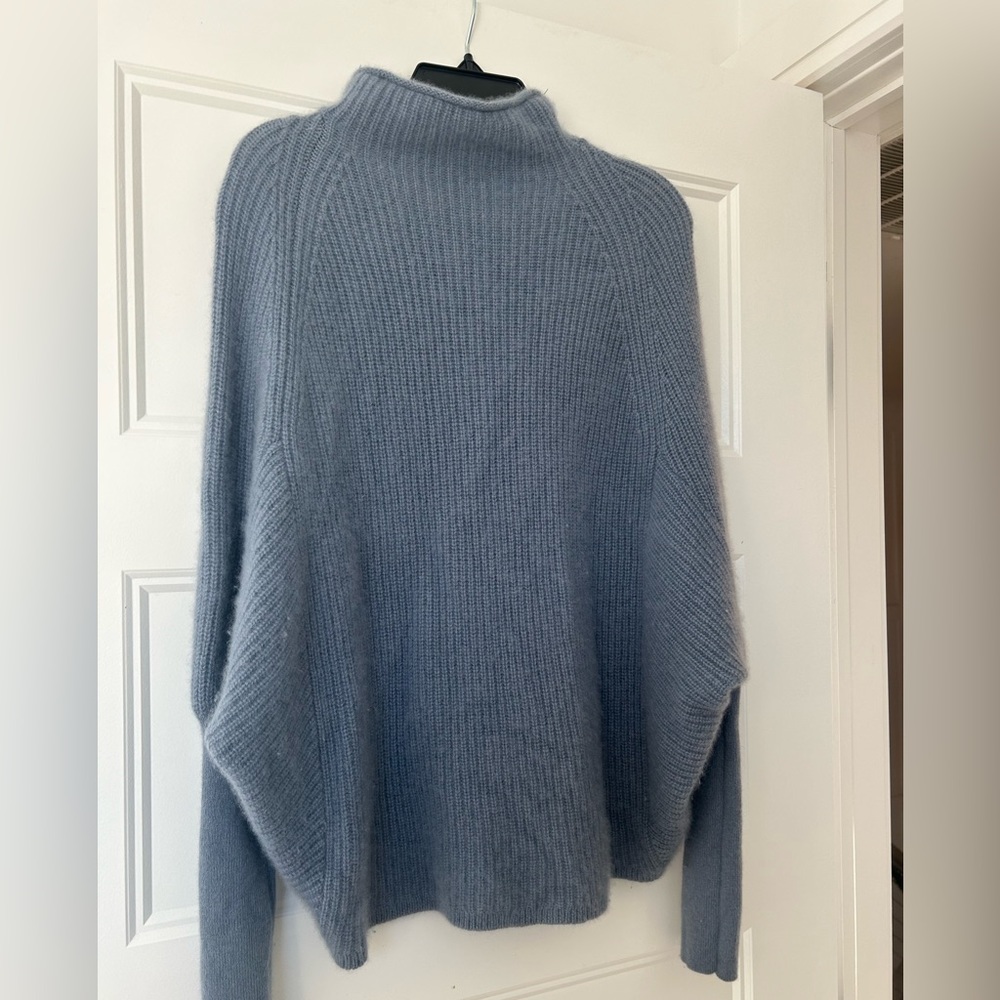 Club Monaco Emma Blue Cashmere Sweater Size Small